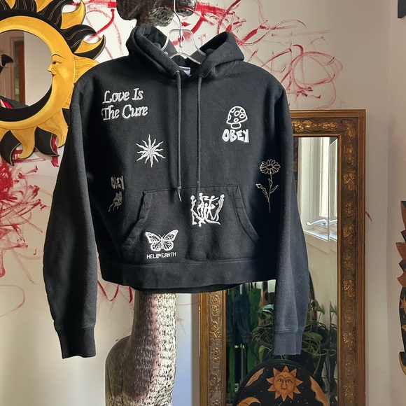 HOST PICK Obey Black Hoodie Cropped with Embroidered White Detail Small - Picture 12 of 16